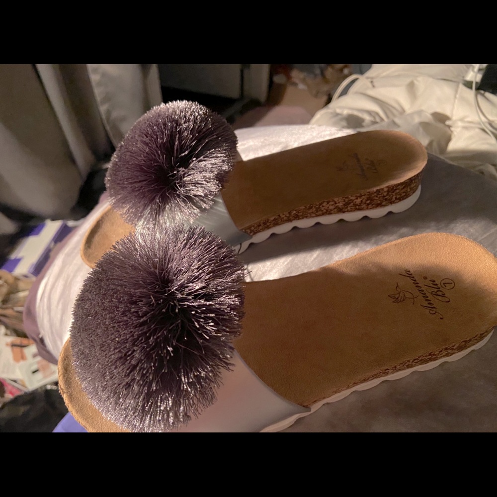 NEW women sandal size size 7